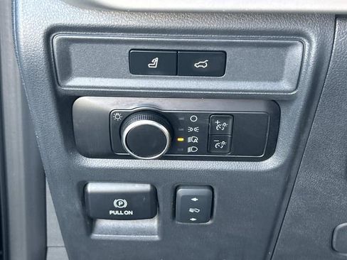 Used 2024 Ford Expedition Max XLT image 34