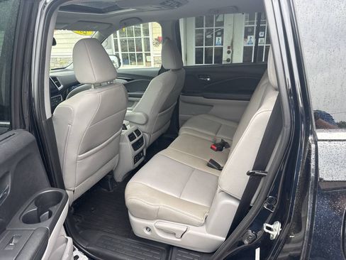 Used 2016 Honda Pilot Touring image 16