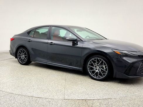 Used 2025 Toyota Camry XSE image 3