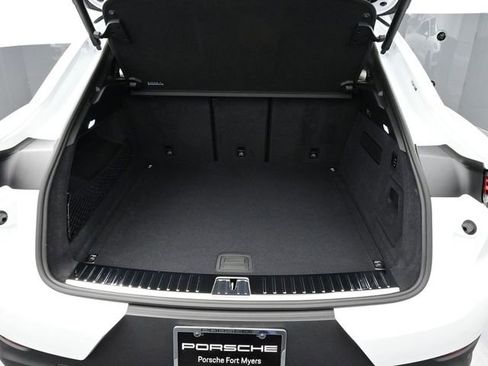 New 2026 Porsche Cayenne Coupe AWD/4WD image 16