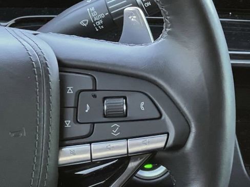 Certified 2024 Cadillac Escalade ESV V image 14