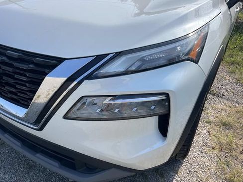 Used 2023 Nissan Rogue SV FWD image 6