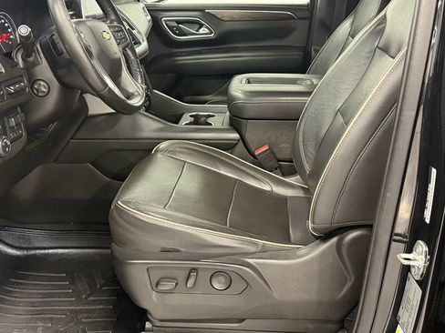 Used 2021 Chevrolet Suburban Premier w/ Premium Package image 13