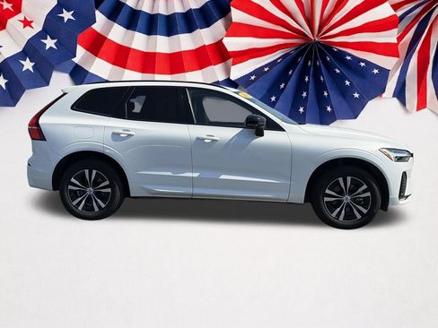 Used 2025 Volvo XC60 B5 Core AWD/4WD image 25