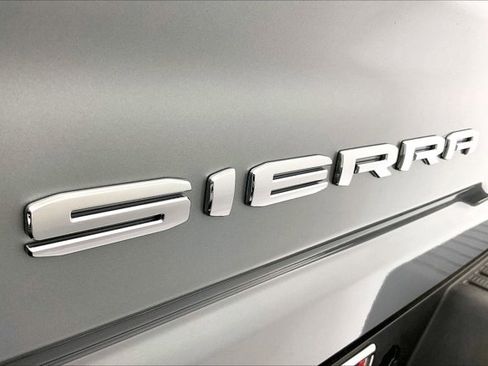 Used 2025 GMC Sierra 3500 AT4 w/ AT4 Premium Plus Package image 31