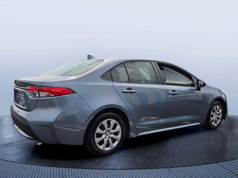 Used 2020 Toyota Corolla LE FWD image 5