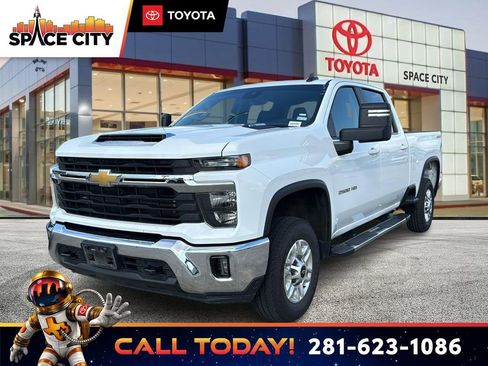 Used 2025 Chevrolet Silverado 2500 LT w/ Convenience Package AWD/4WD image 1