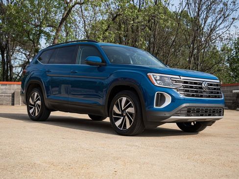 Certified 2026 Volkswagen Atlas SE AWD/4WD image 7