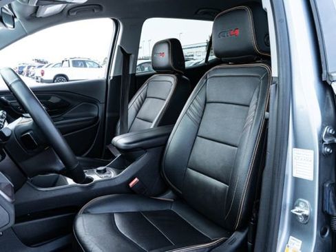 Used 2023 GMC Terrain AT4 image 17