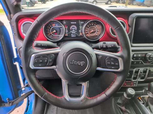 Used 2023 Jeep Wrangler Unlimited Rubicon w/ Cold Weather Group AWD/4WD image 25