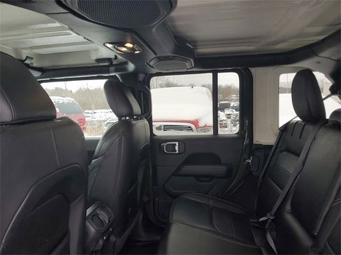 Used 2023 Jeep Wrangler Unlimited Sahara w/ Cold Weather Group image 8