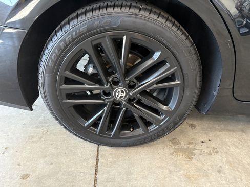 Used 2025 Toyota Camry SE FWD image 30