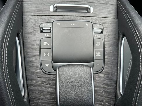 Certified 2022 Mercedes-Benz GLE 350 4MATIC w/ 3rd Row Seat Package image 26
