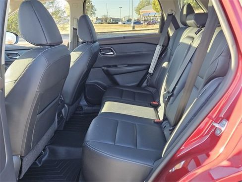 Used 2021 Nissan Rogue SL w/ Premium Package image 6