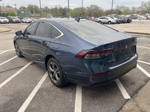 Used 2023 Honda Accord EX image 10