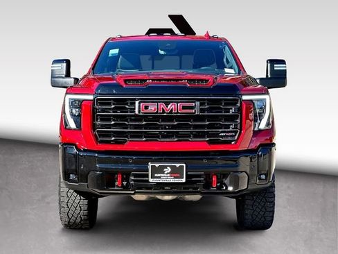 Used 2025 GMC Sierra 2500 AT4X image 3