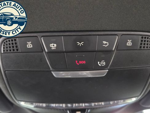Used 2021 Mercedes-Benz GLC 300 4MATIC w/ Premium Package image 22