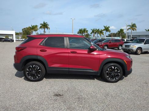 Used 2021 Chevrolet TrailBlazer LT w/ Premium Seating Package image 4