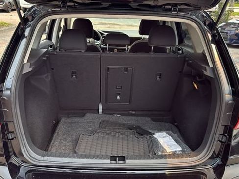 Used 2022 Volkswagen Taos S FWD image 7