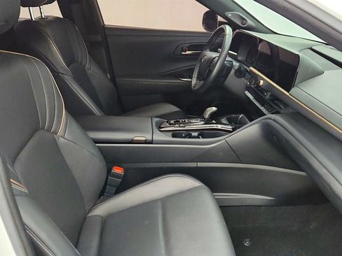 Used 2024 Toyota Crown AWD/4WD image 23