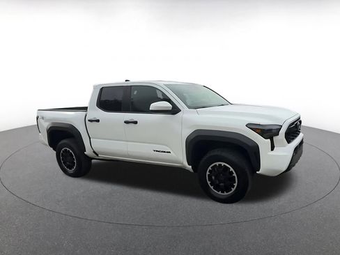 Used 2024 Toyota Tacoma TRD Off-Road image 43