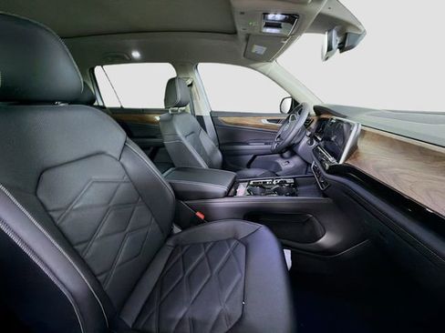 New 2026 Volkswagen Atlas SE image 28