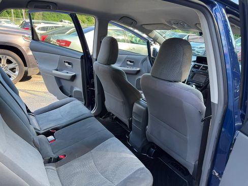 Used 2012 Toyota Prius V Three FWD image 16