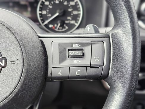Used 2024 Nissan Rogue S FWD image 16