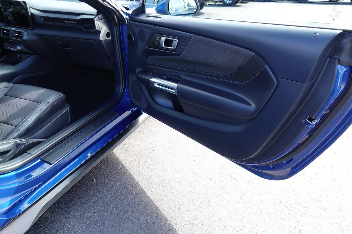 Used 2024 Ford Mustang Coupe RWD image 21