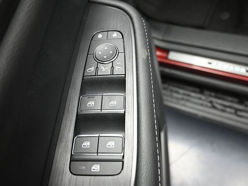 Used 2026 Nissan Armada SL w/ Captain's Chari Seat Package RWD image 6