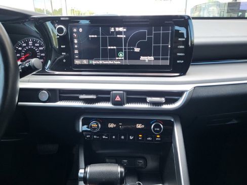 Used 2023 Kia K5 GT-Line image 11