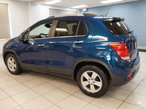 Used 2019 Chevrolet Trax LT w/ LT Convenience Package FWD image 7
