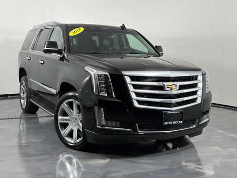 Used 2018 Cadillac Escalade Premium Luxury AWD/4WD image 2