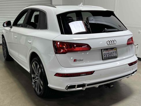 Used 2018 Audi SQ5 Prestige w/ Prestige Package image 4