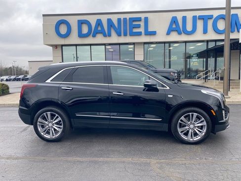 Used 2024 Cadillac XT5 Premium Luxury image 2