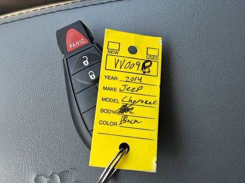 Used 2014 Jeep Cherokee Latitude FWD image 31