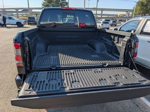 Used 2026 Nissan Frontier PRO-4X AWD/4WD image 29