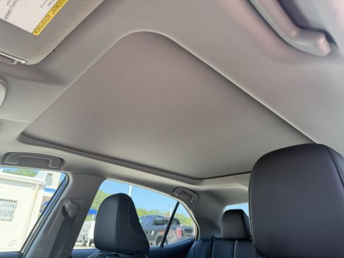 Used 2024 Toyota Camry XSE FWD image 13