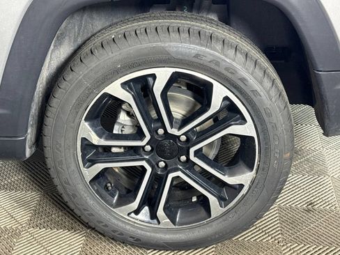 Certified 2024 Jeep Compass Limited AWD/4WD image 36