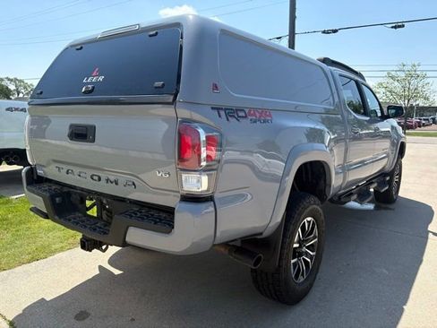 Used 2021 Toyota Tacoma SR5 AWD/4WD image 14