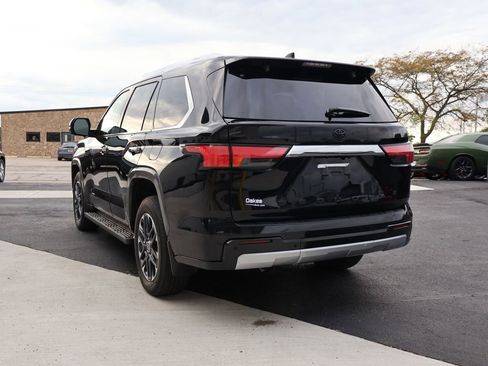 Used 2024 Toyota Sequoia Limited image 6