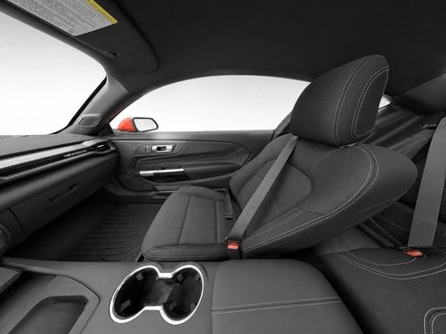 Used 2025 Ford Mustang GT RWD image 10