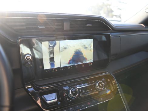 Used 2024 GMC Sierra 1500 AT4 w/ Technology Package image 42