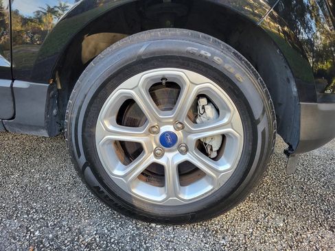 Used 2021 Ford EcoSport SE w/ SE Convenience Package image 16