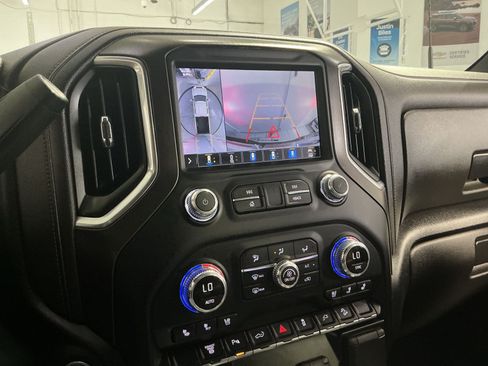 Used 2022 GMC Sierra 2500 AT4 w/ AT4 Preferred Package AWD/4WD image 20