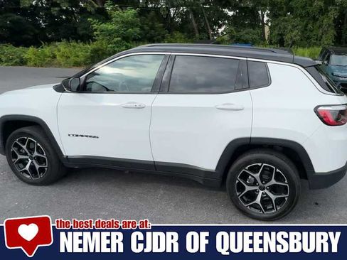 Used 2025 Jeep Compass Limited AWD/4WD image 6