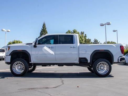 Used 2023 GMC Sierra 2500 Denali AWD/4WD image 4