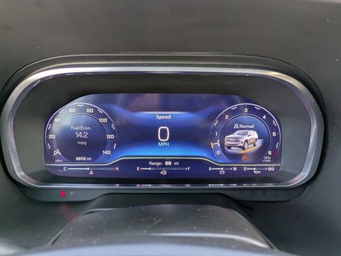 Used 2023 Chevrolet Tahoe LT image 28