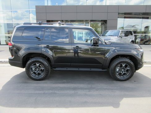 Used 2026 Lexus GX 550 AWD/4WD image 11