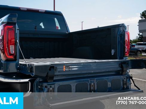Used 2024 GMC Sierra 1500 SLT AWD/4WD image 9
